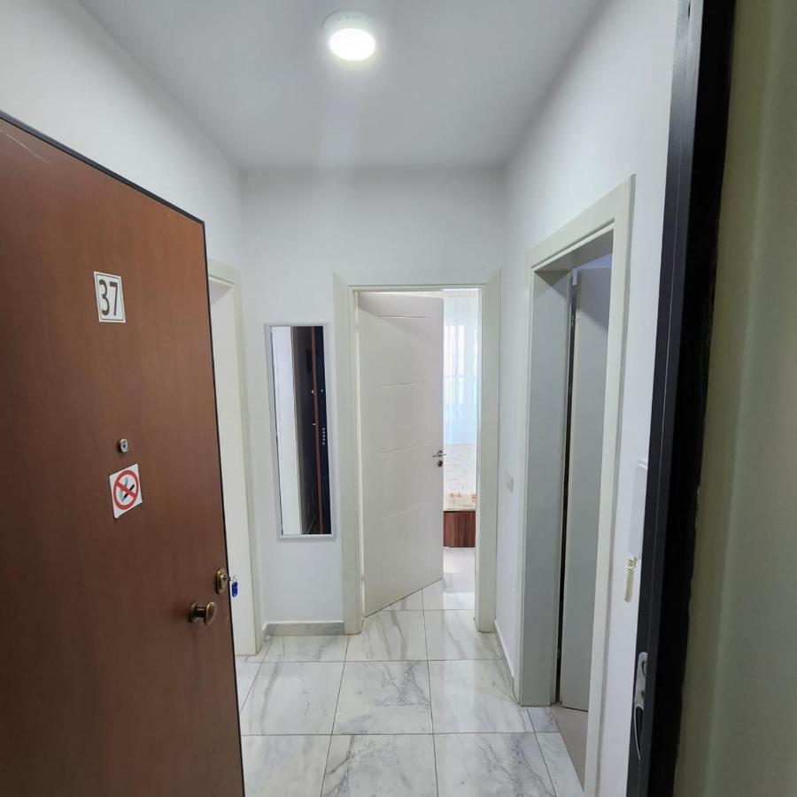 Low Cost Banesa Kosovare Shengjin Luaran gambar