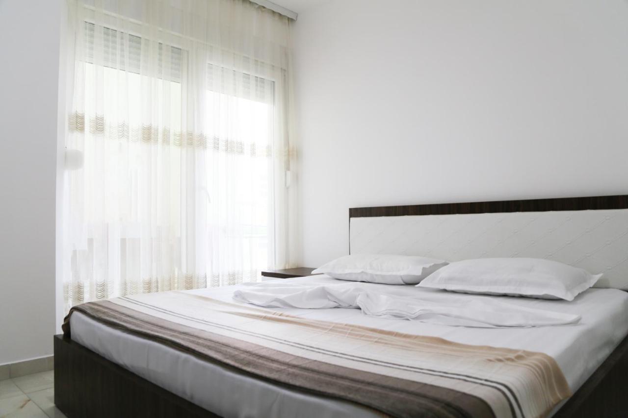 Low Cost Banesa Kosovare Shengjin Luaran gambar