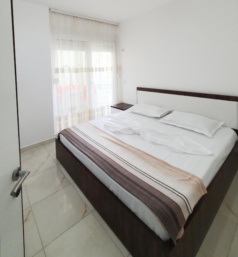 Low Cost Banesa Kosovare Shengjin Luaran gambar