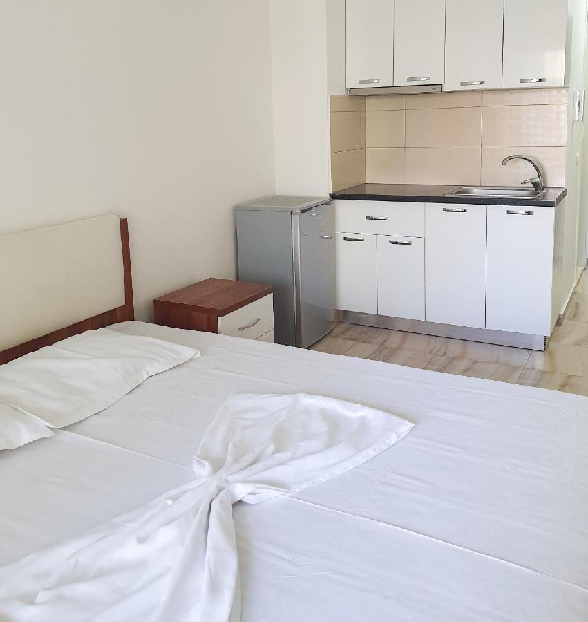 Low Cost Banesa Kosovare Shengjin Luaran gambar