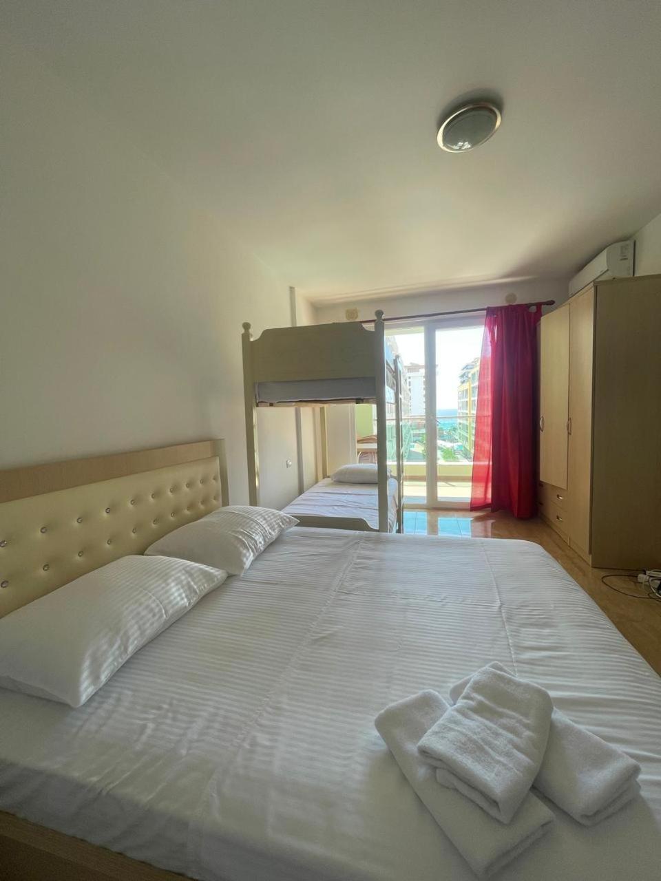 Low Cost Banesa Kosovare Shengjin Luaran gambar
