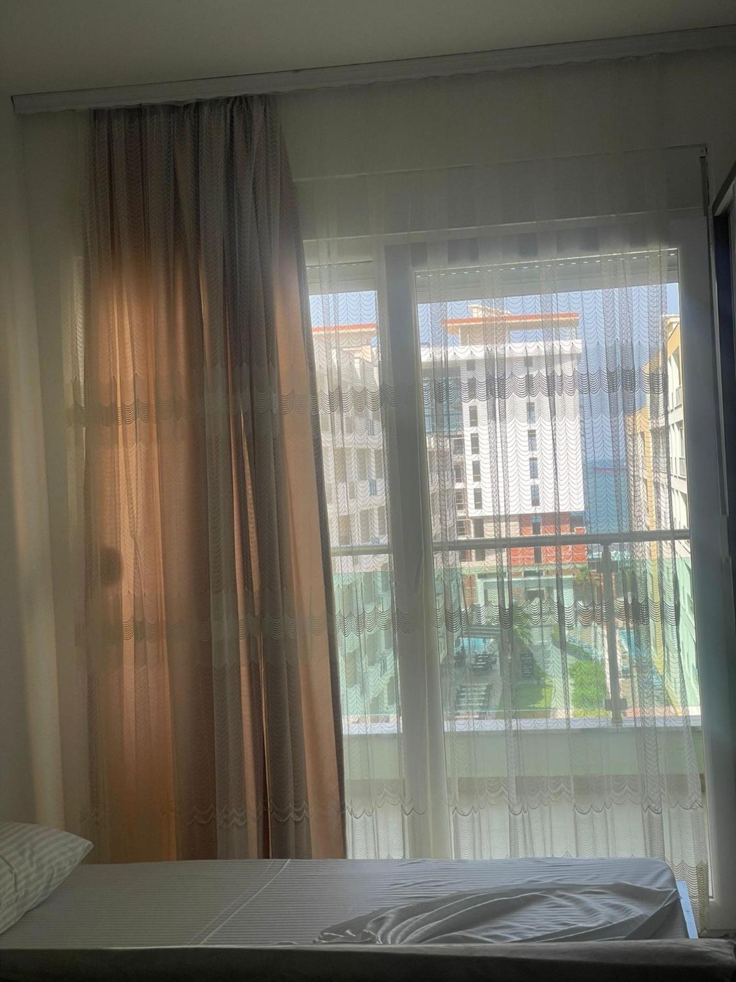 Low Cost Banesa Kosovare Shengjin Luaran gambar